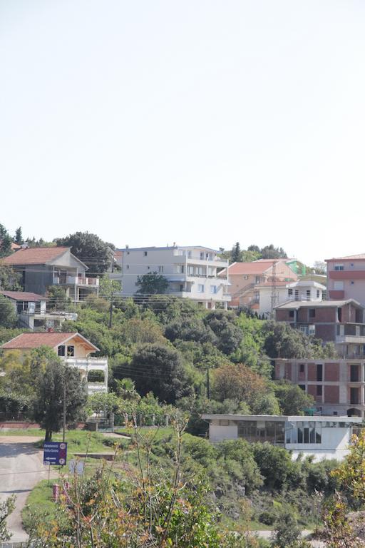 Apartments Ajla Utjeha Ngoại thất bức ảnh