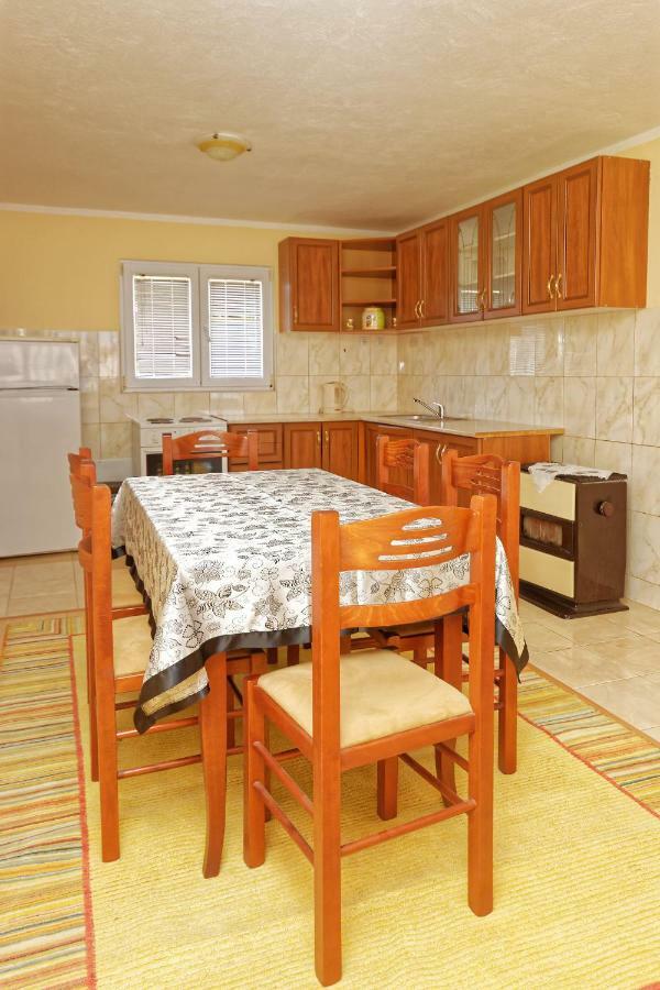 Apartments Ajla Utjeha Ngoại thất bức ảnh