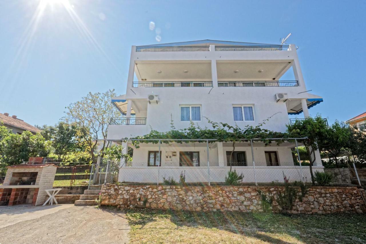 Apartments Ajla Utjeha Ngoại thất bức ảnh