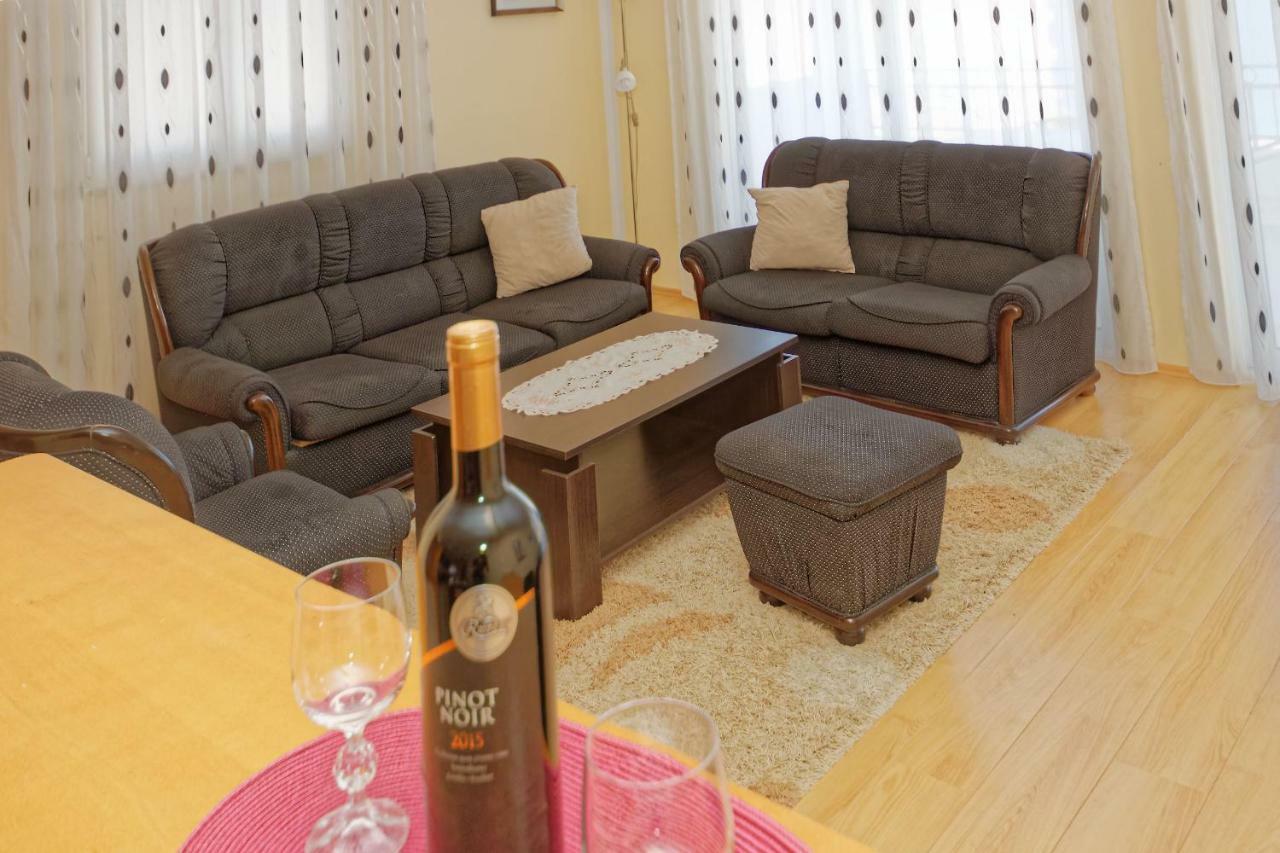 Apartments Ajla Utjeha Ngoại thất bức ảnh