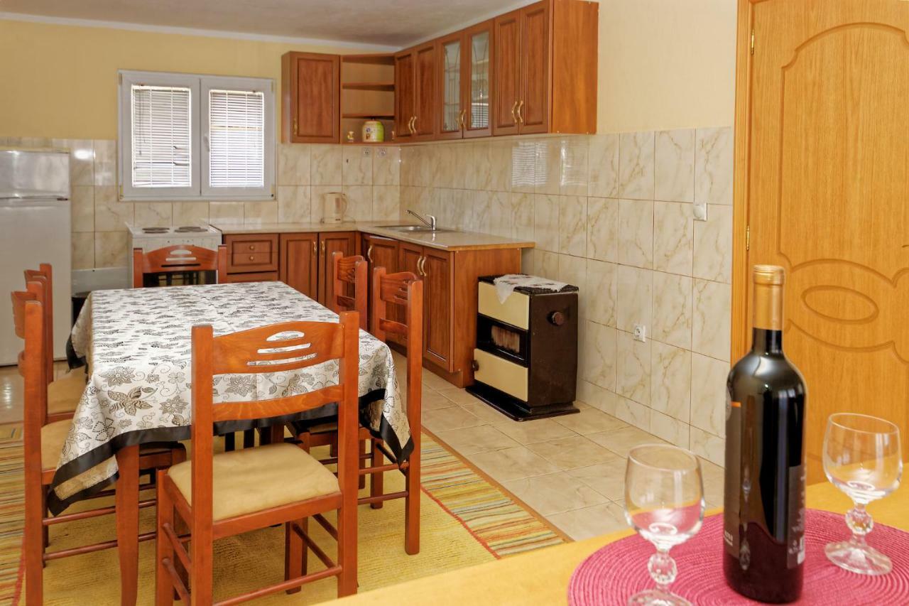 Apartments Ajla Utjeha Ngoại thất bức ảnh