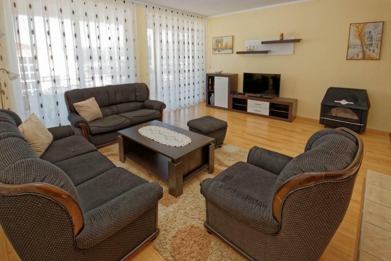 Apartments Ajla Utjeha Ngoại thất bức ảnh