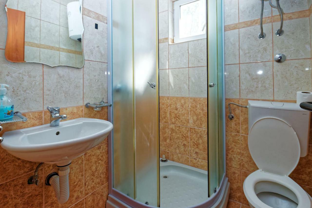 Apartments Ajla Utjeha Ngoại thất bức ảnh