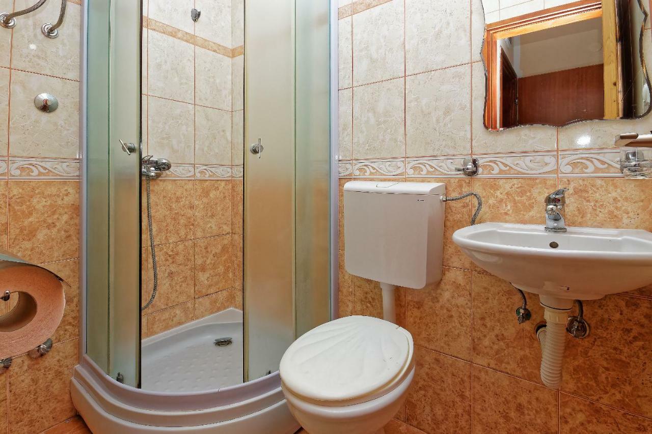 Apartments Ajla Utjeha Ngoại thất bức ảnh