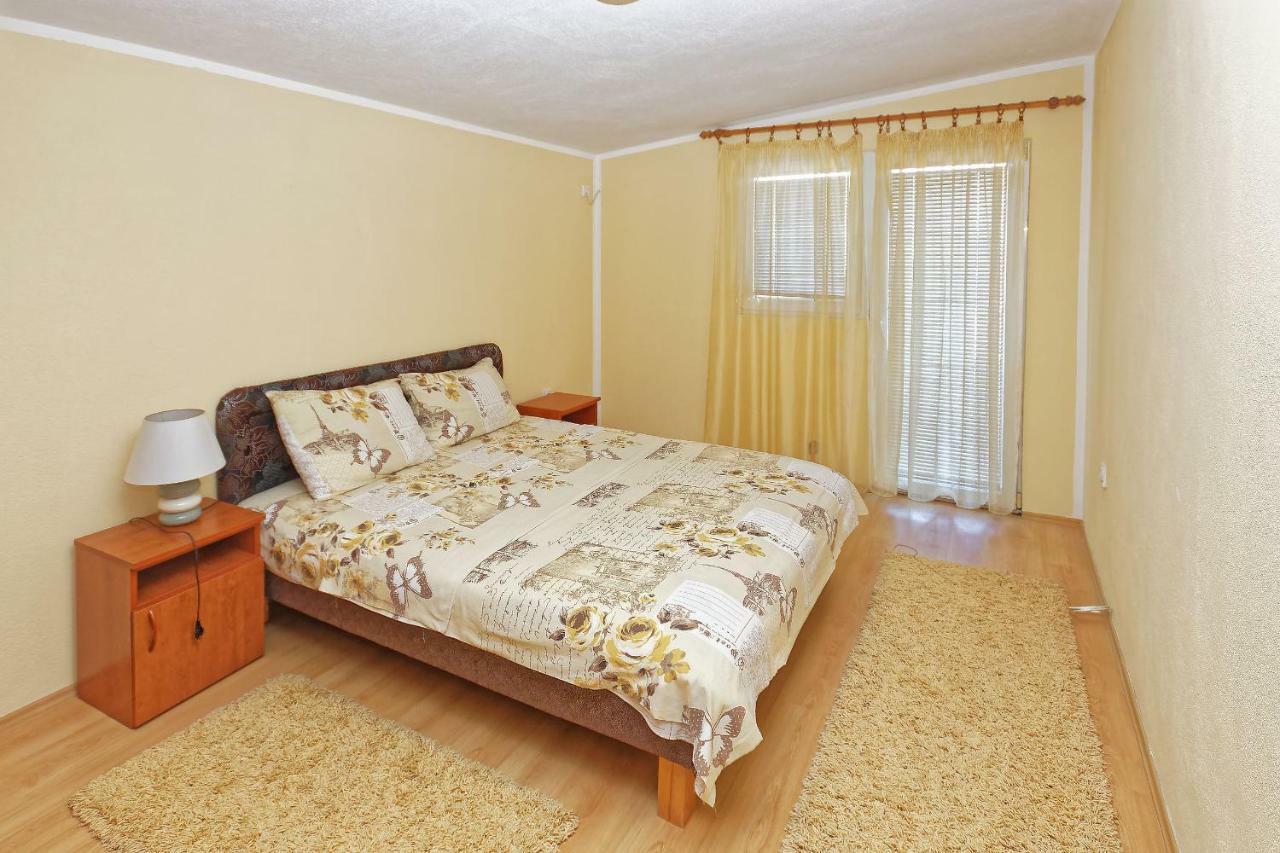 Apartments Ajla Utjeha Ngoại thất bức ảnh