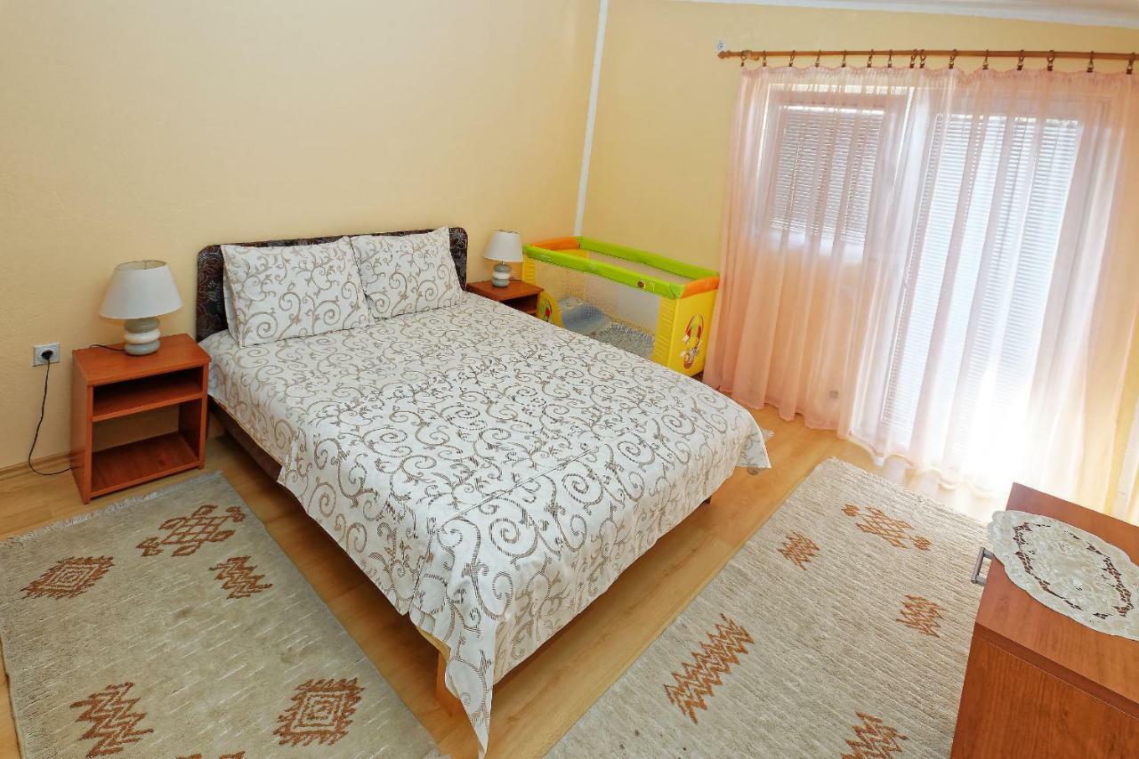 Apartments Ajla Utjeha Ngoại thất bức ảnh