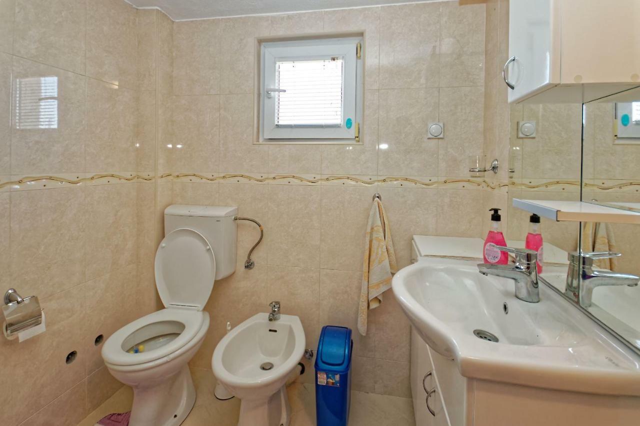 Apartments Ajla Utjeha Ngoại thất bức ảnh
