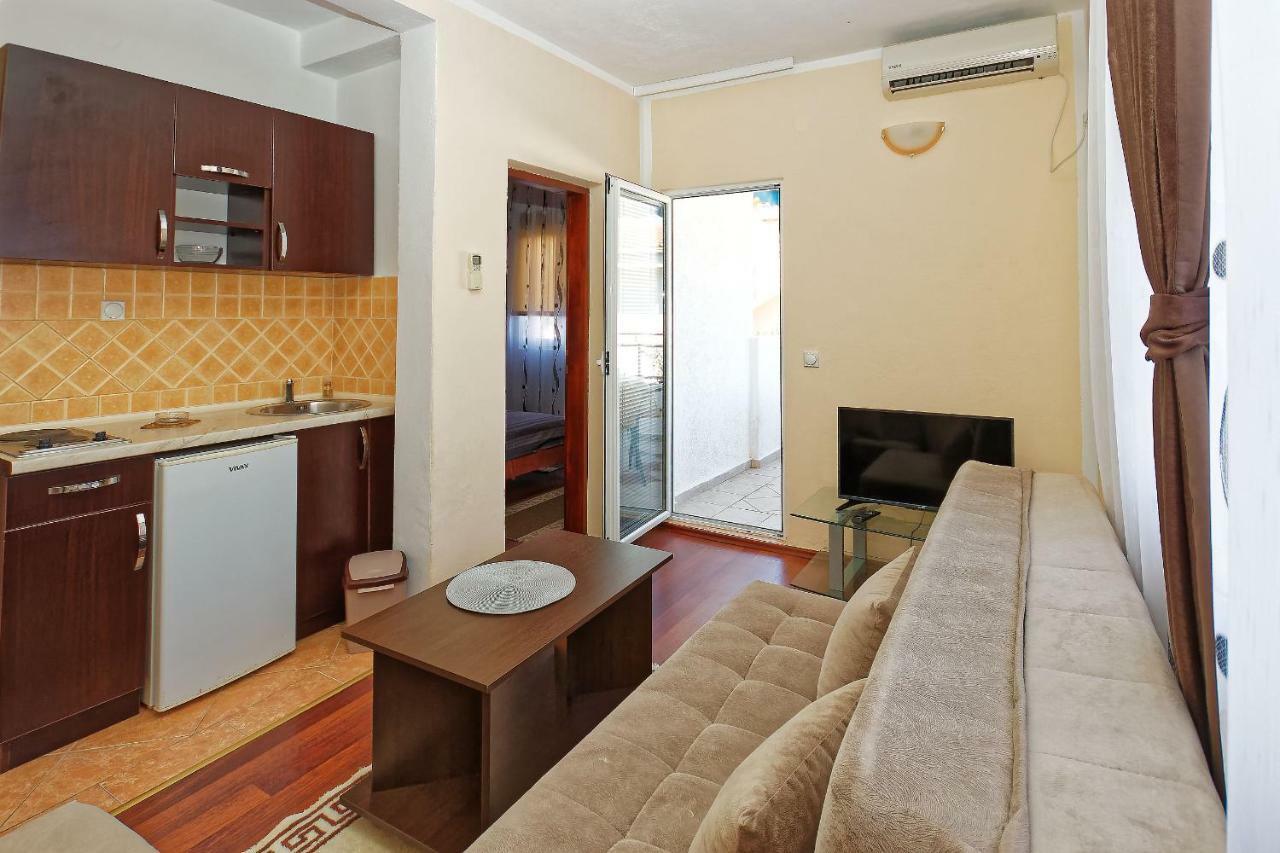 Apartments Ajla Utjeha Ngoại thất bức ảnh