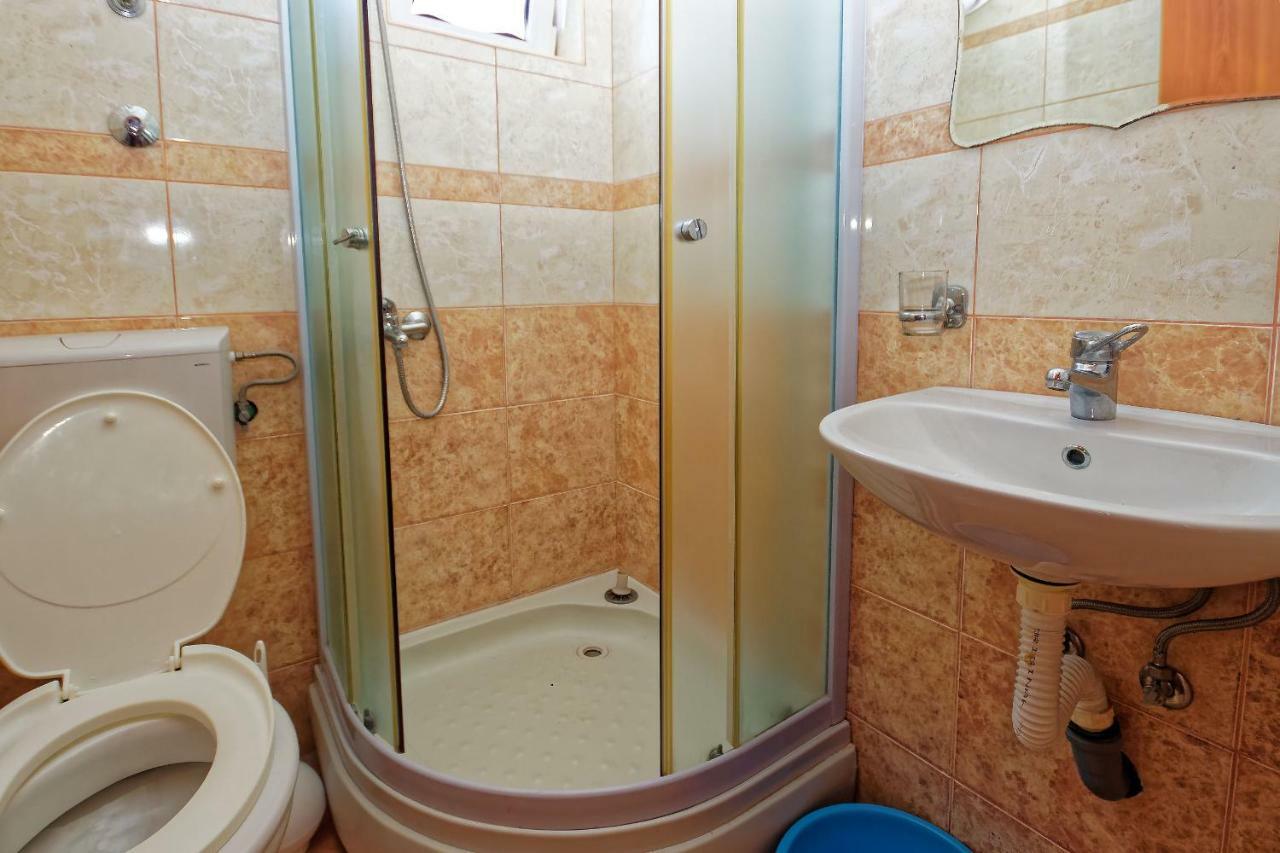 Apartments Ajla Utjeha Ngoại thất bức ảnh